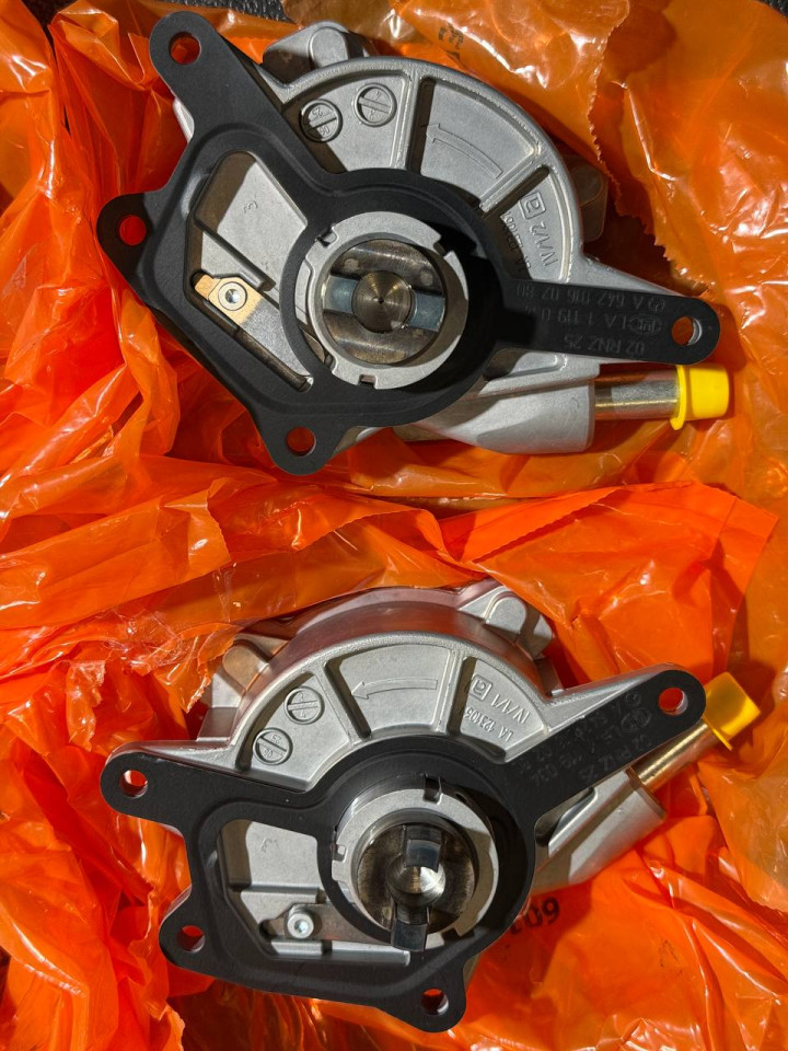 Насос вакуумний OM642 W906-W907-W639