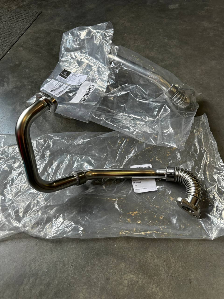 Гофра Трубка рециркуляції ВГ MB Sprinter 3.0CDI 06- 