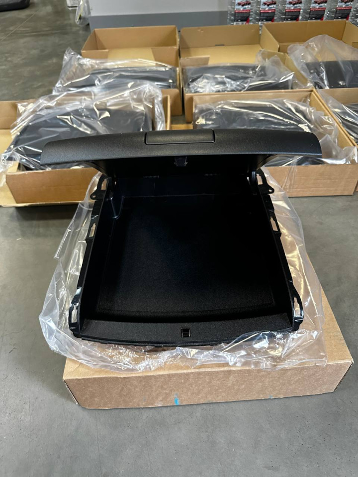 Бардачок верхній Sprinter 906 / VW Crafter, 2006> MERCEDES BENZ A9066800091