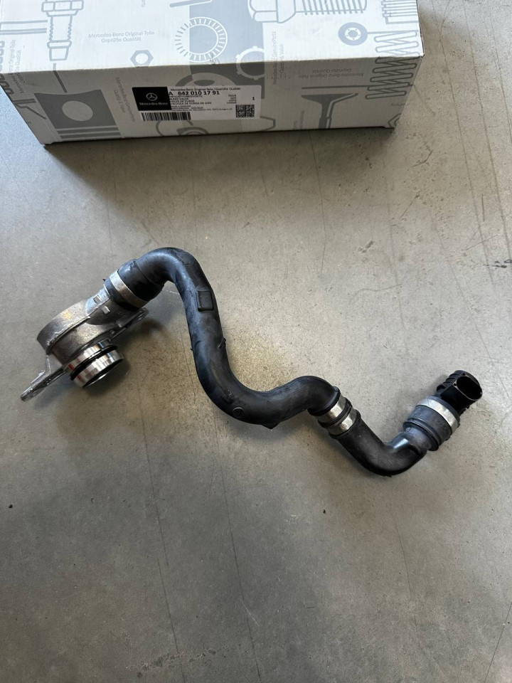 Сапун Клапан вентиляції картерних газів OM642 сепаратор 