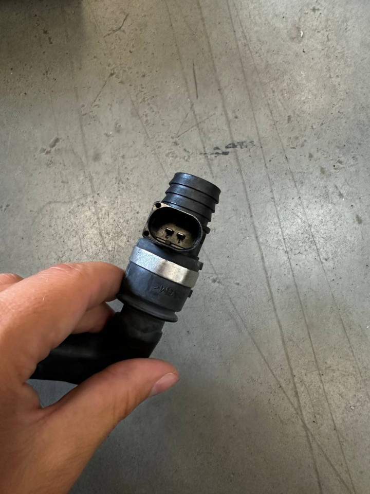 Сапун Клапан вентиляції картерних газів OM642 сепаратор 