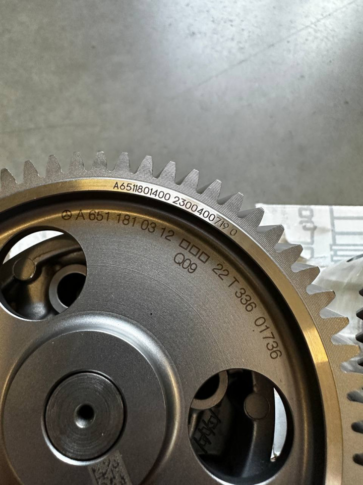 Насос масляний MB Sprinter 2.2CDI 09- OM651 A6511801400