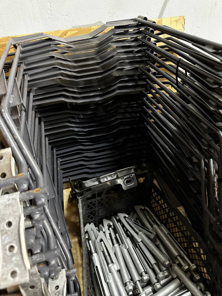 Кріплення запасного колеса Sprinter W906-W907 A9064000141