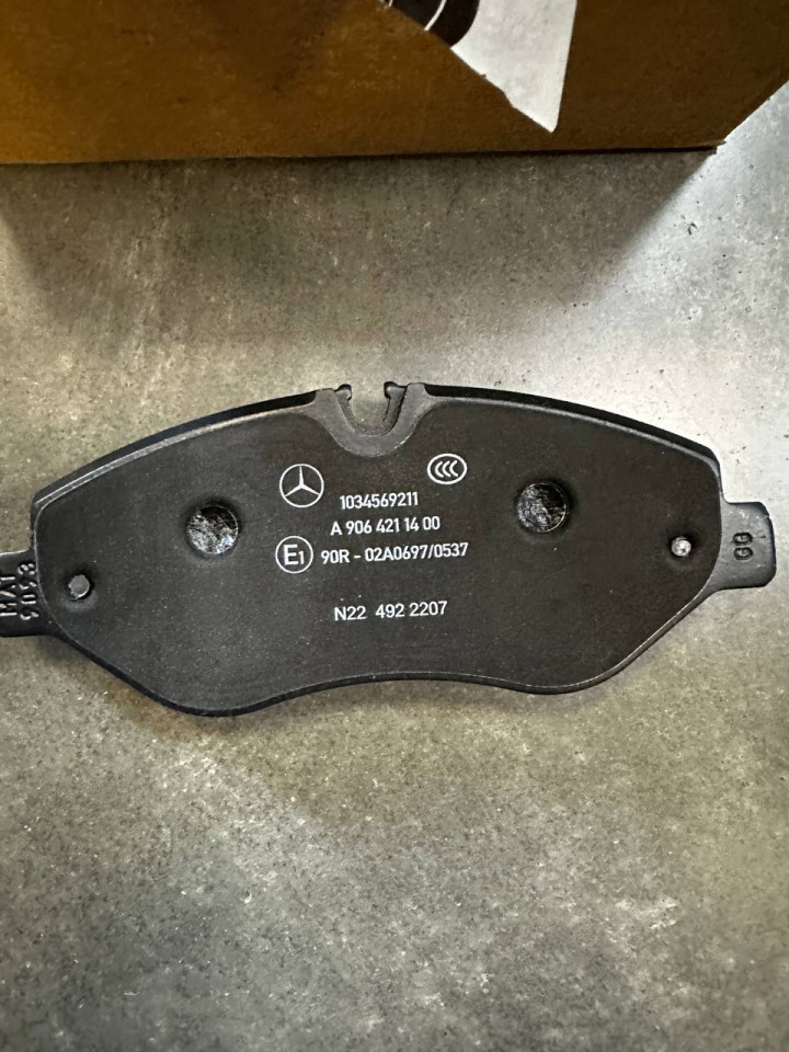 Колодки гальмівні Передні Sprinter W906-907-910/VW Crafter 06/ Vito (W639) ОДНОКАТКОВИЙ