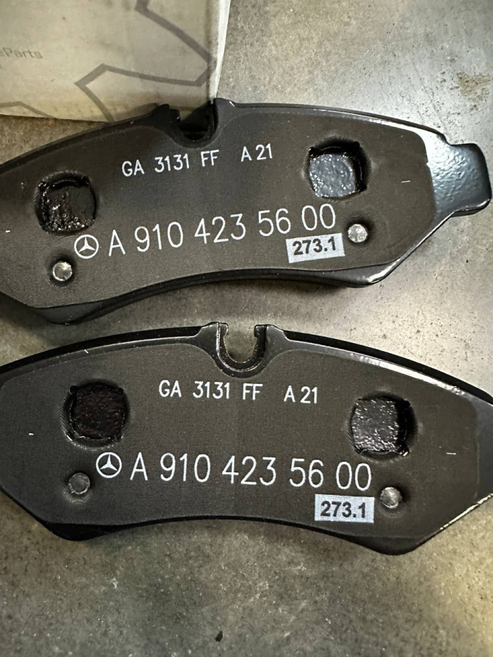 Колодки гальмівні (задні) MB Sprinter (W907/W910) ОДНОКАТКОВИЙ 