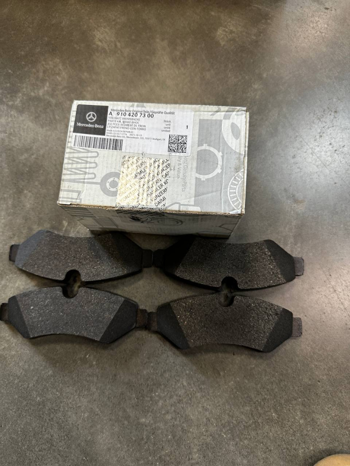 Колодки гальмівні (задні) MB Sprinter (W907/W910) ОДНОКАТКОВИЙ 