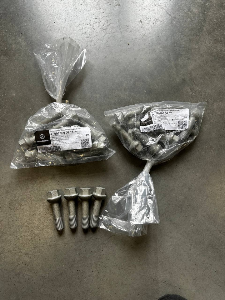 Болт колеса MB Sprinter/VW Crafter 06- (M14x1.5mm) під легкосплавні диски