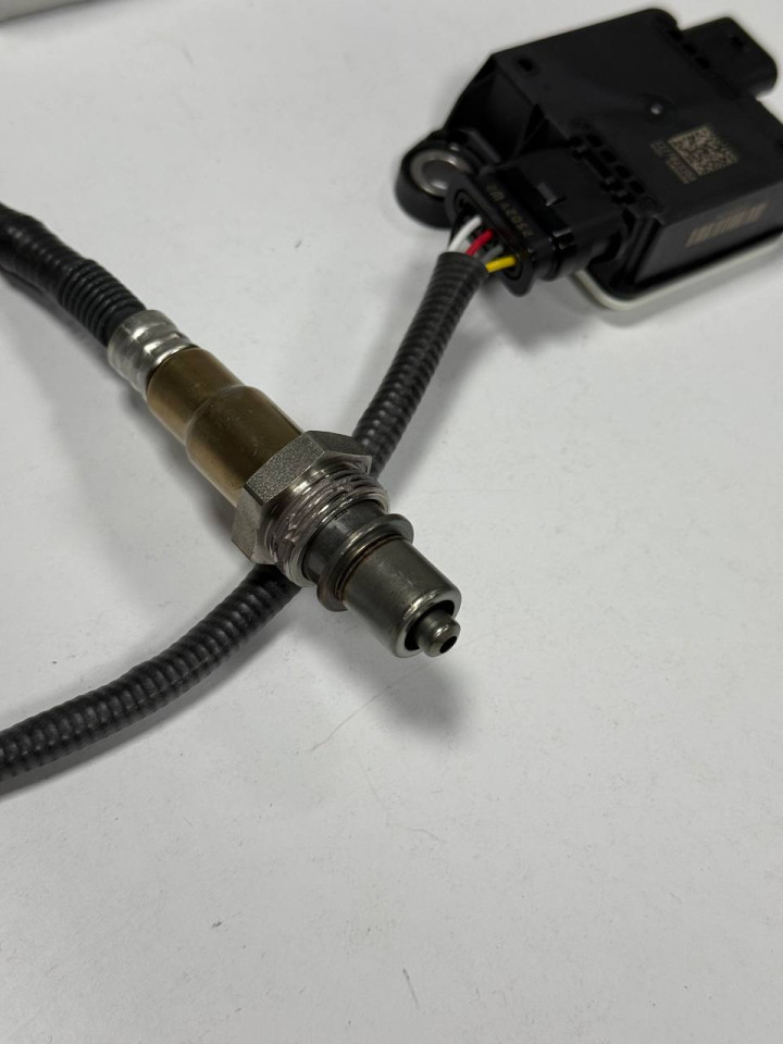 Датчик сажи/оксидів азоту (NOx) Sprinter W906-910/Vito W447 OM622/OM642/OM651/OM654