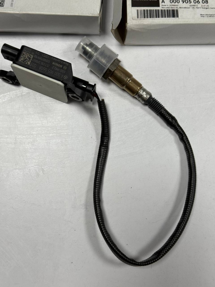 Датчик сажи/оксидів азоту (NOx) Sprinter W906-910/Vito W447 OM622/OM642/OM651/OM654