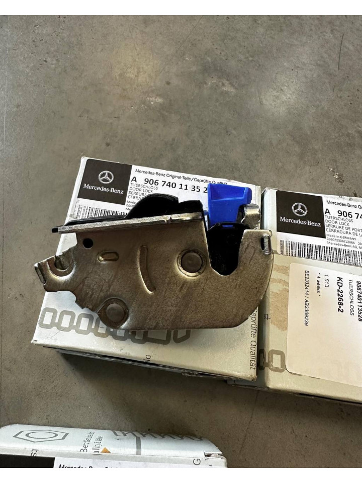 Замок верхній лівих задніх розпашних дверей Sprinter W906/VW Crafter