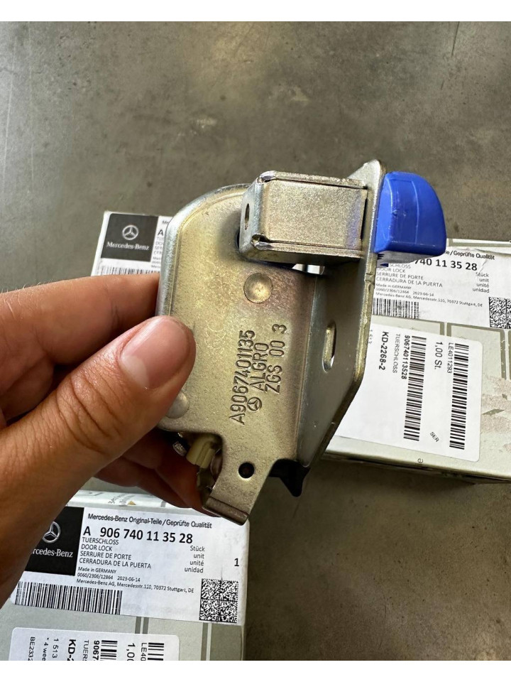 Замок верхній лівих задніх розпашних дверей Sprinter W906/VW Crafter