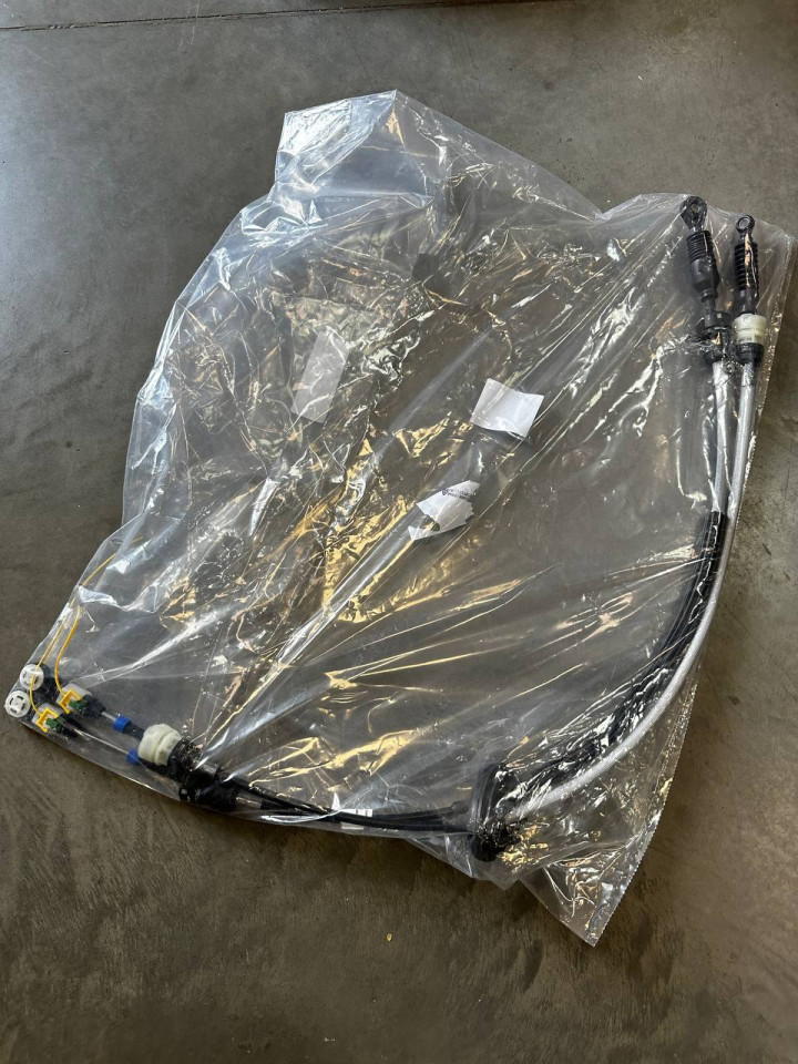 Троси механізму перемикання передач Sprinter W907-910