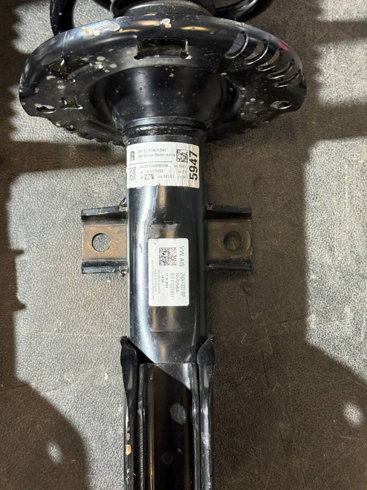 Амортизатор передній у зборі з пружинами VW Crafter 2016-