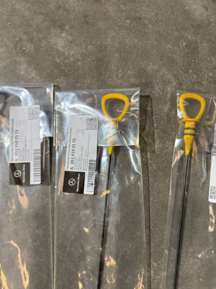 Щуп рівня оливи двигуна Sprinter W906-907-910 OM651