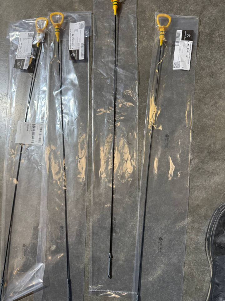 Щуп рівня оливи двигуна Sprinter W906-907-910 OM651