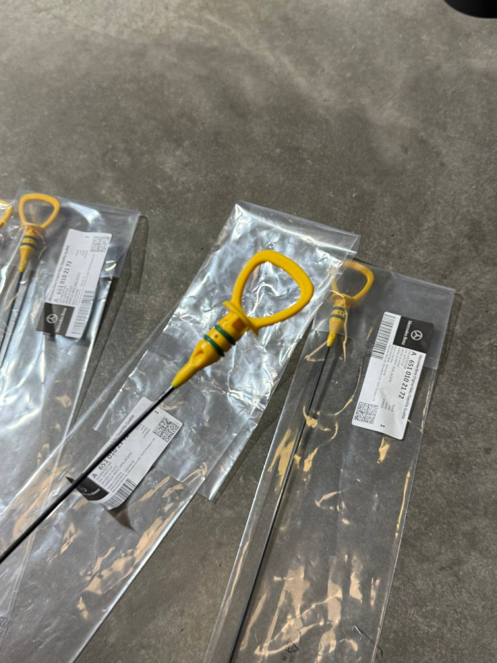 Щуп рівня оливи двигуна Sprinter W906-907-910 OM651