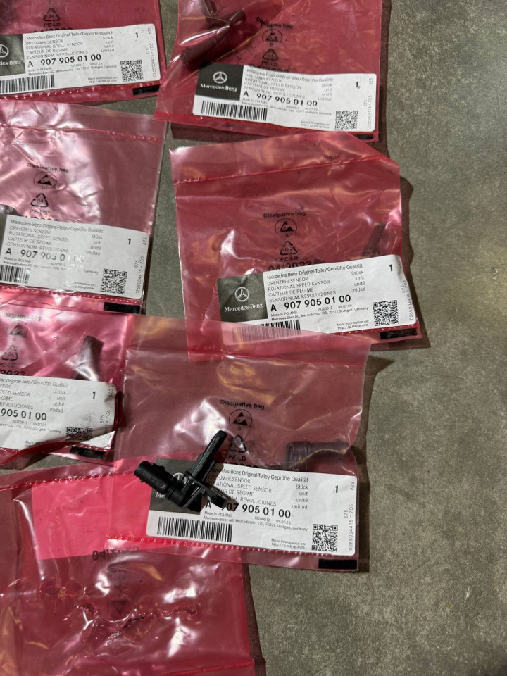 Датчик ABS передній Sprinter W907-910