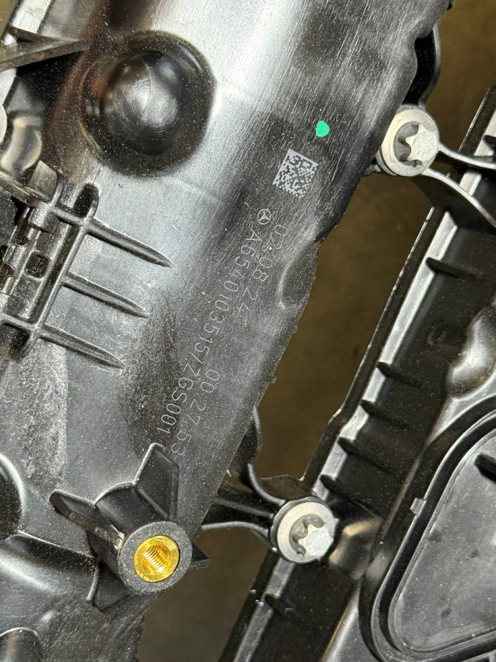 Клапанна кришка двигуна OM654 Sprinter W907-910