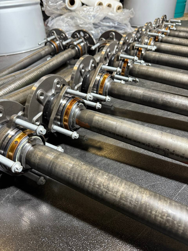 Піввісь/Полуось у зборі підшипник SNR, палка Mercedes. 26/30 шліців 