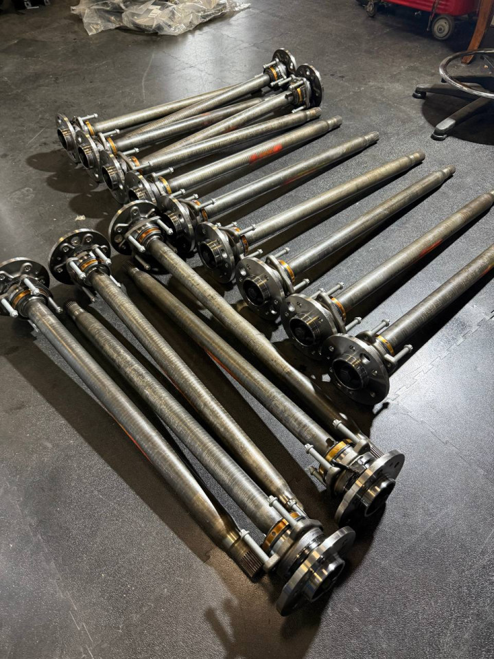 Піввісь/Полуось у зборі підшипник SNR, палка Mercedes. 26/30 шліців 