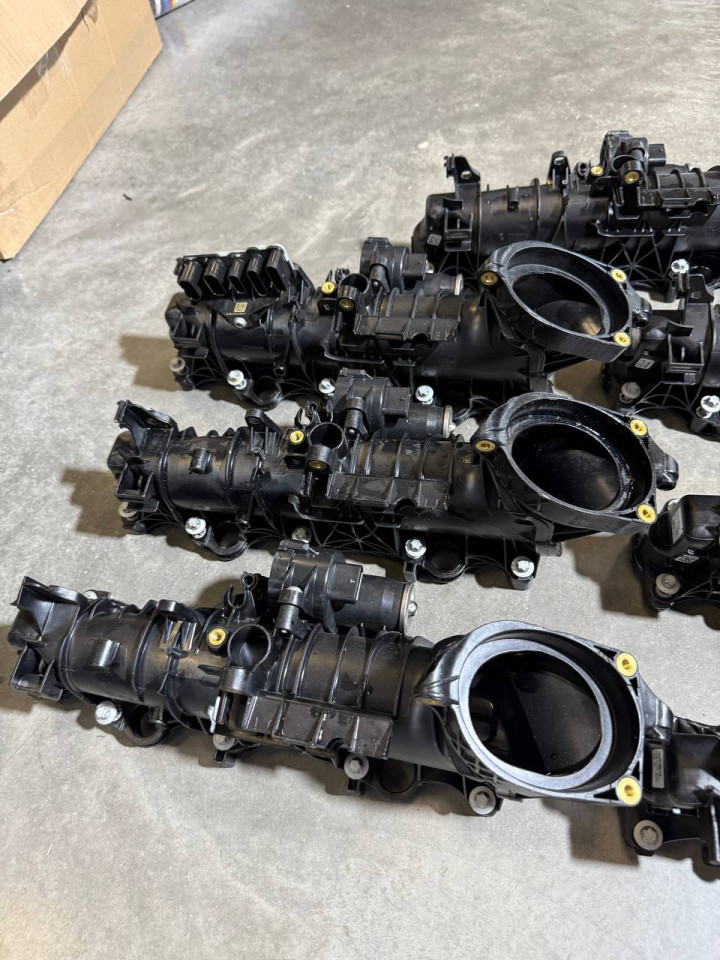 Колектор впускний Sprinter W907-910 OM654