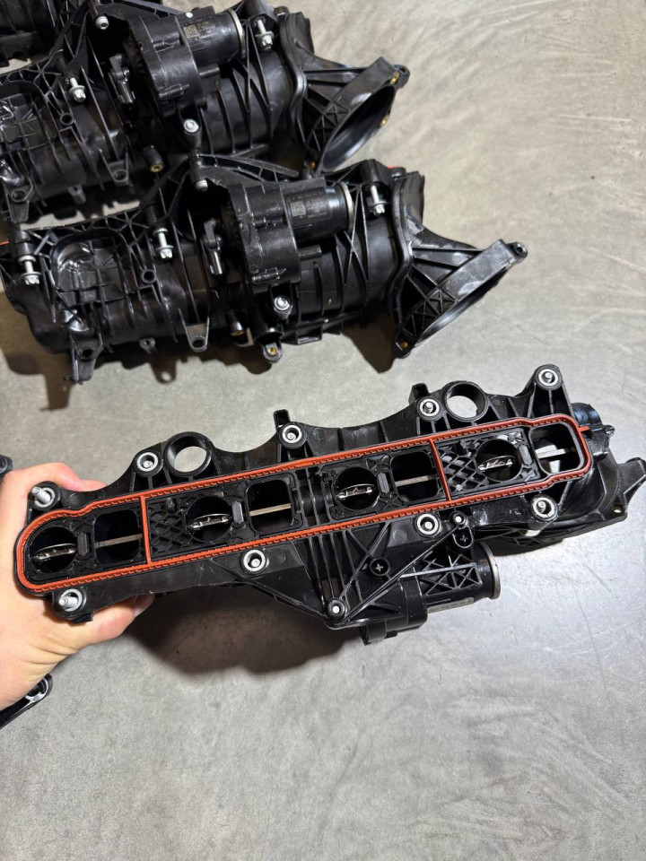 Колектор впускний Sprinter W907-910 OM654