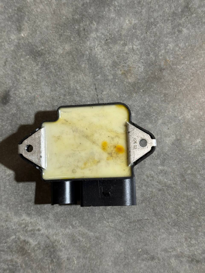 Реле свічок розжарювання Sprinter W907-910/Vito W447 OM654