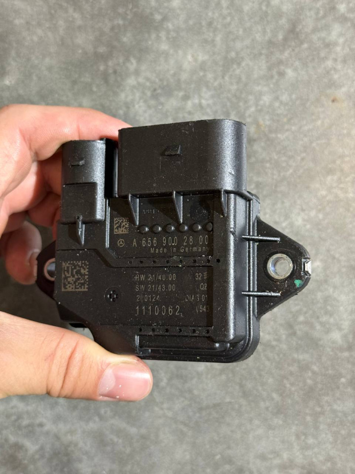 Реле свічок розжарювання Sprinter W907-910/Vito W447 OM654