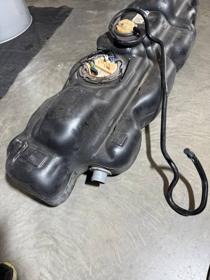 Бак паливний збільшений (93л.) Sprinter W907