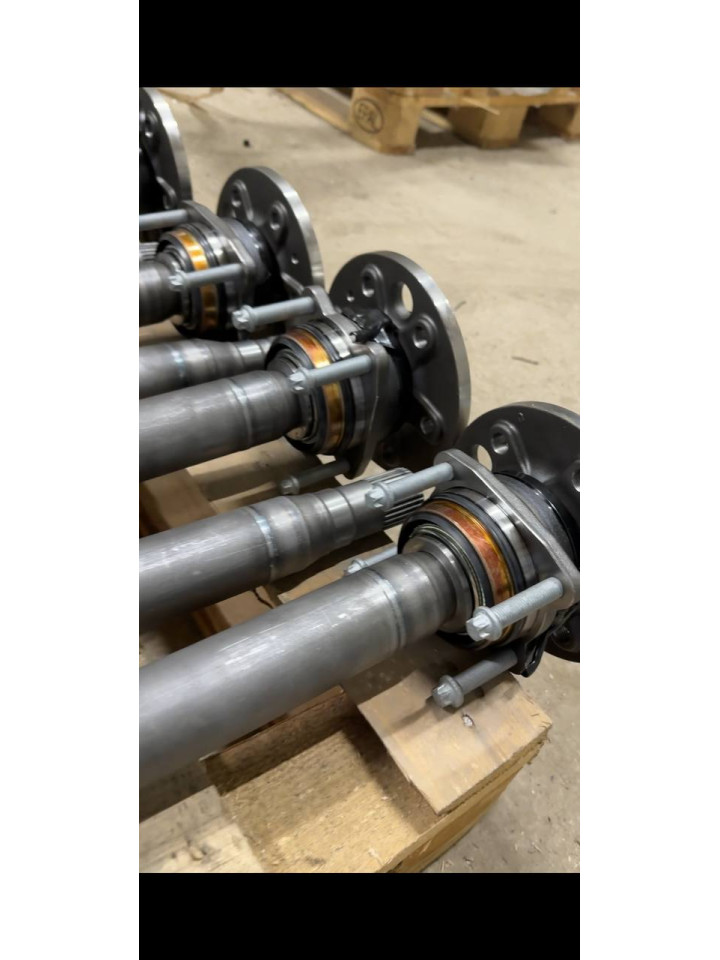 Піввісь/Полуось у зборі підшипник SNR, палка SNR. 26/30 шліців 