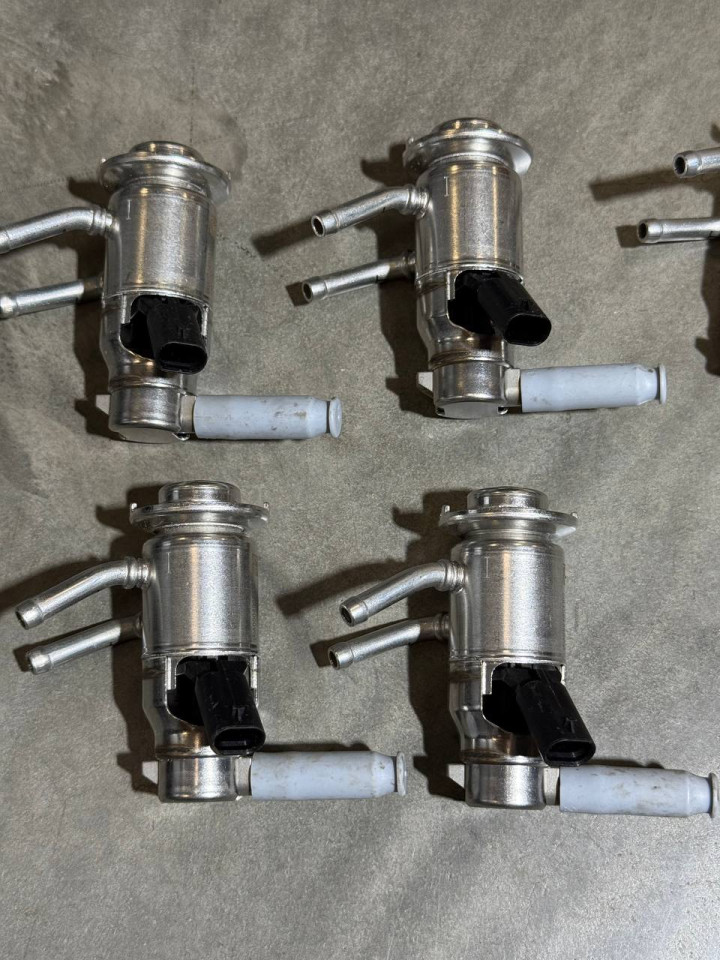 Форсунка AdBlue двигуна OM654 Sprinter W907-910