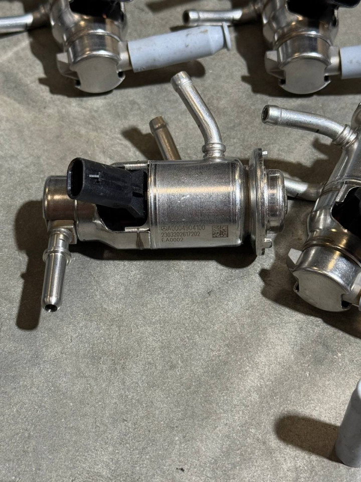 Форсунка AdBlue двигуна OM654 Sprinter W907-910