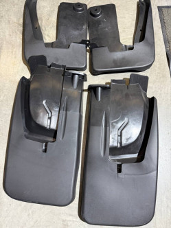 Бризковики гнучкі (комплект) на Однокатковий Sprinter W907