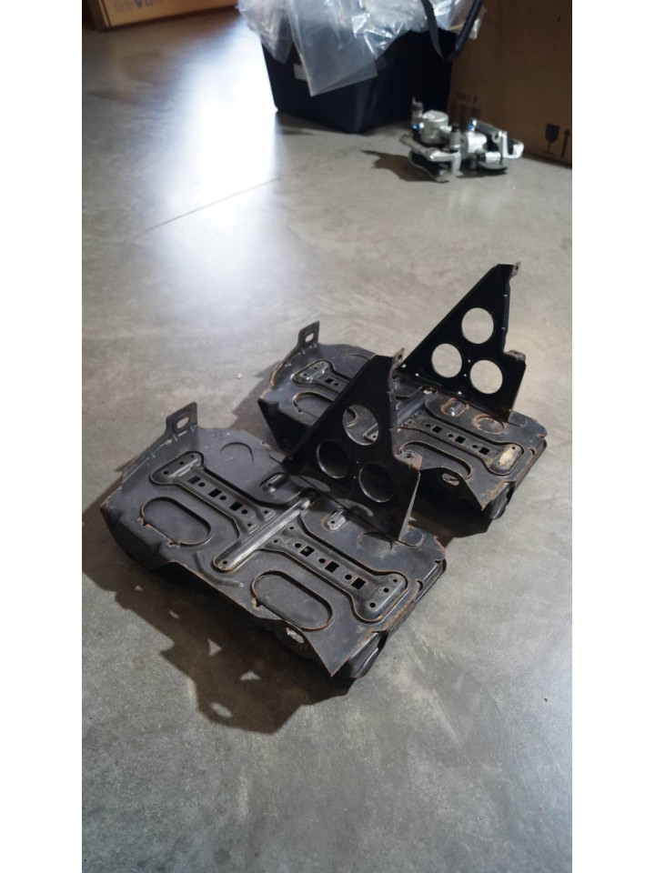 Кронштейн кріплення додаткового акумулятора Sprinter W906