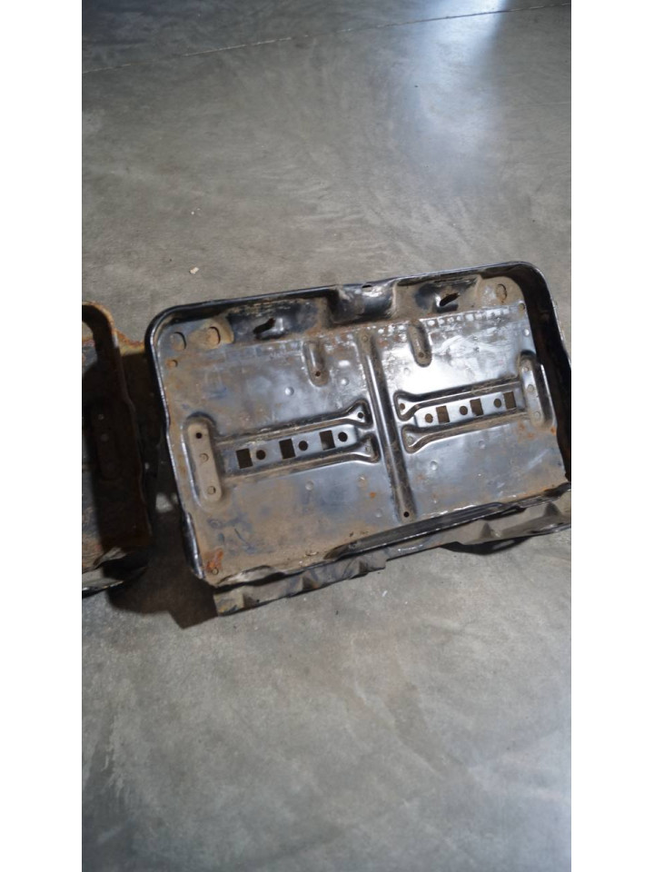 Кронштейн кріплення додаткового акумулятора Sprinter W906