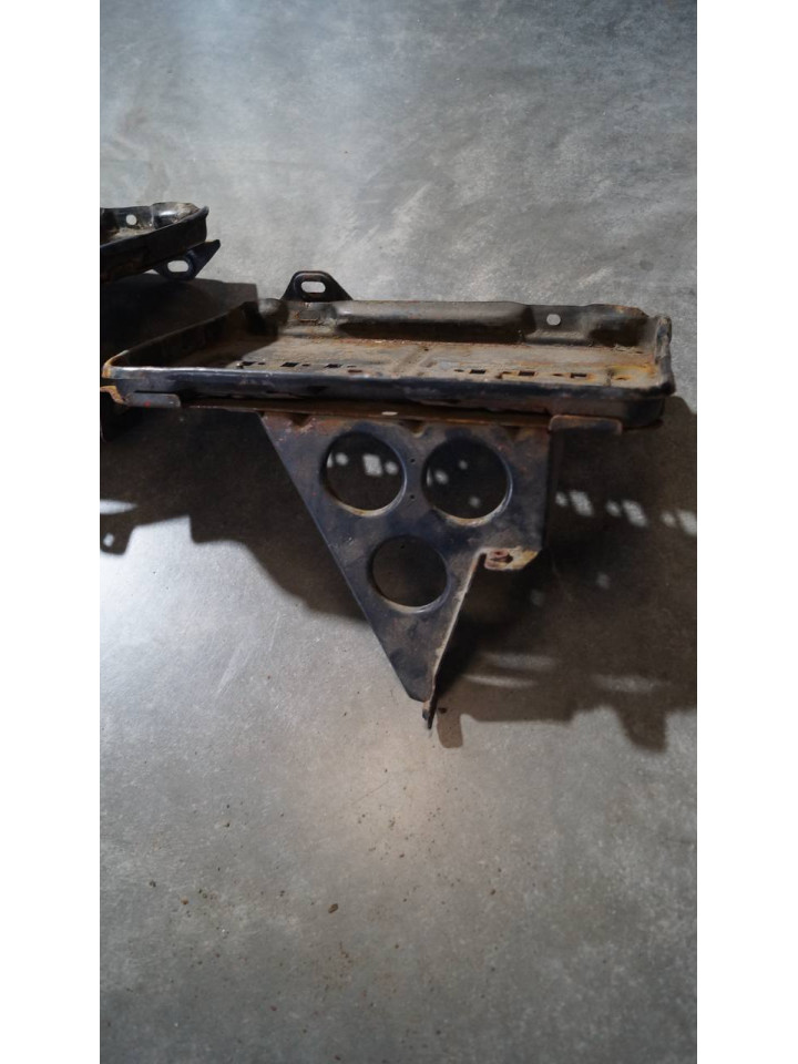 Кронштейн кріплення додаткового акумулятора Sprinter W906