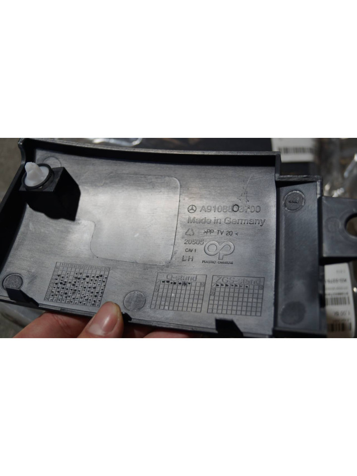 Молдинг,пластик над кликом Sprinter W907-910