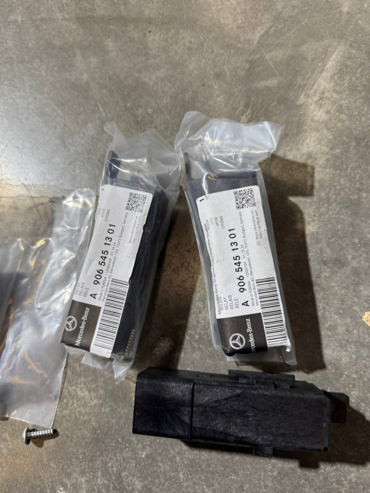 Реле ПОДВІЙНОГО вентилятора кондіціонера Sprinter W906-907/Crafter