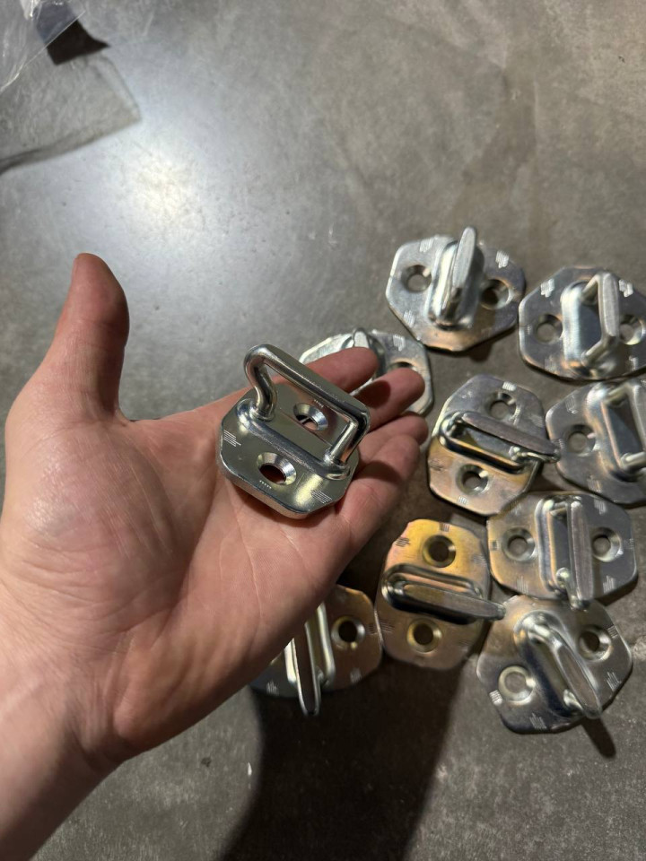 Скоба замка дверей Sprinter W906-907/VW Crafter