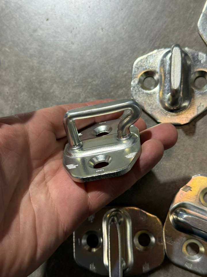 Скоба замка дверей Sprinter W906-907/VW Crafter