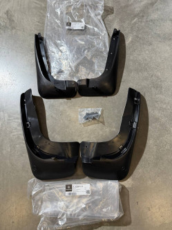 Бризговики комплект перед, зад на Vito W447 V class