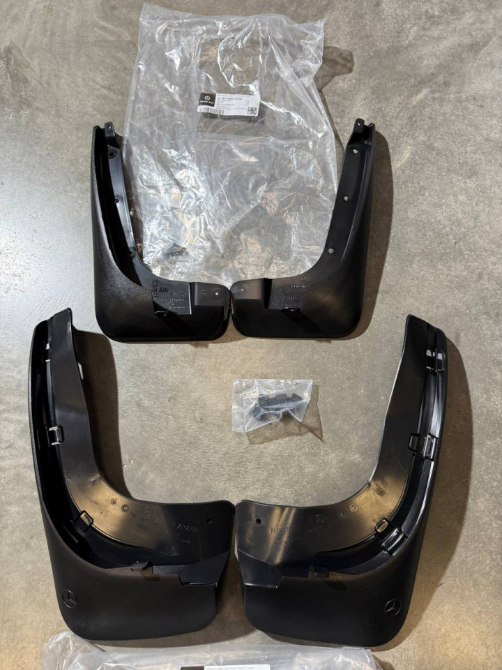 Бризговики комплект перед, зад на Vito W447 V class