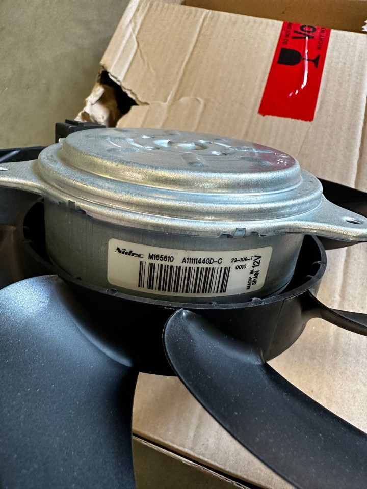 Вентилятор радіатора кондиціонера VW Crafter/ Sprinter W906-907