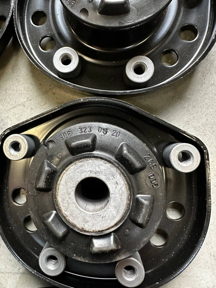 Опорна подушка амортизатора переднього Sprinter W906-907