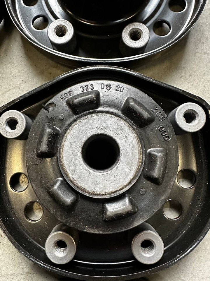 Опорна подушка амортизатора переднього Sprinter W906-907