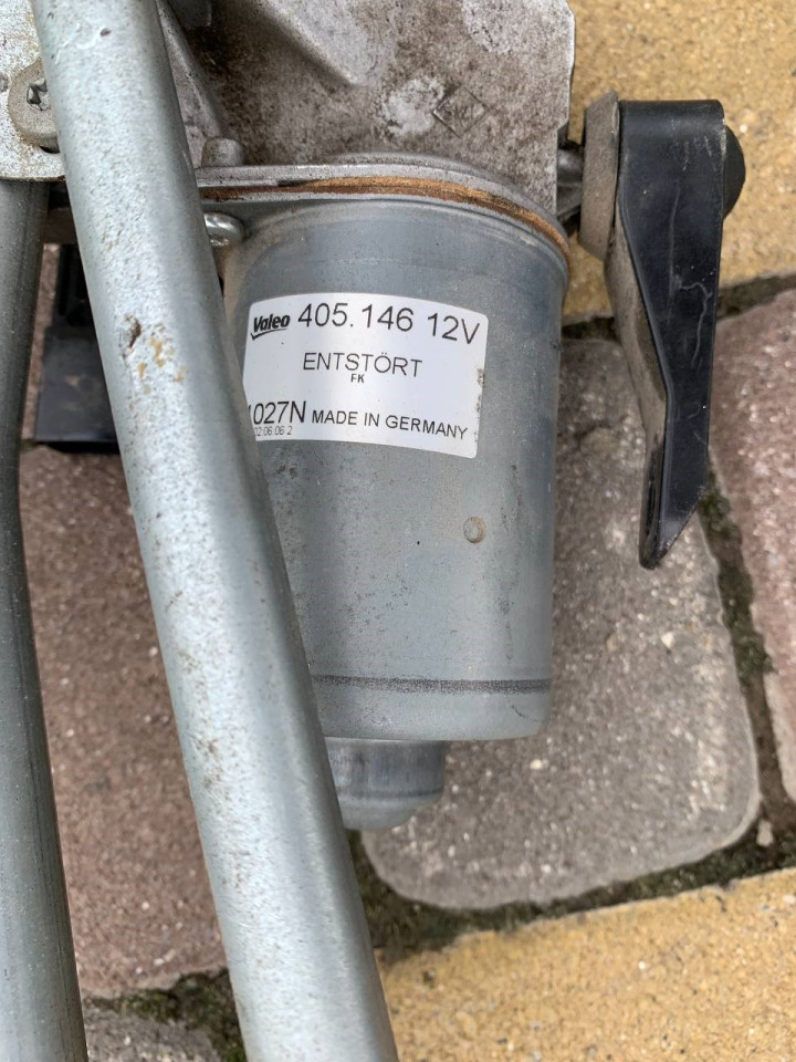 Трапеція склоочисника (механізм двірників) W906