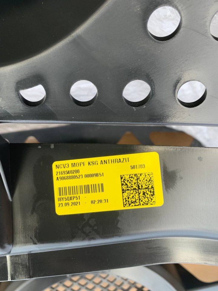 Решітка радіатора рестайлінг Sprinter W906 14-18 Гриль