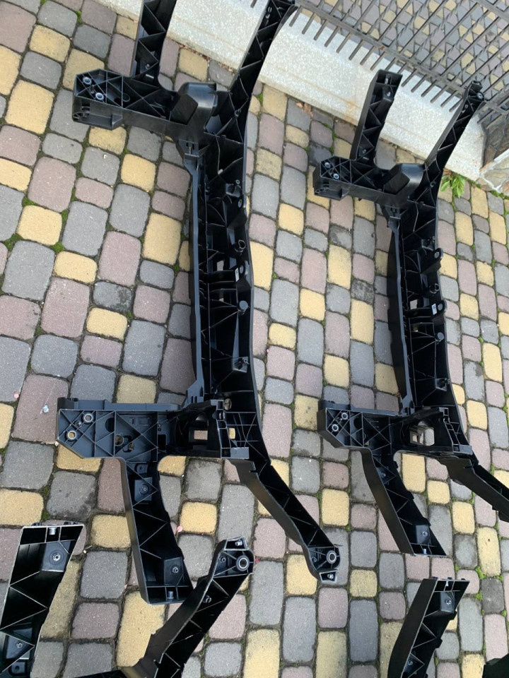 Телевізор, установачна панель Sprinter W907(задній привід)