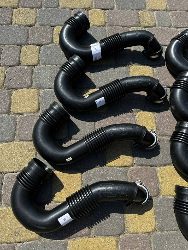 Патрубок повітряного фільтра до турбіни OM642 Sprinter W906-907