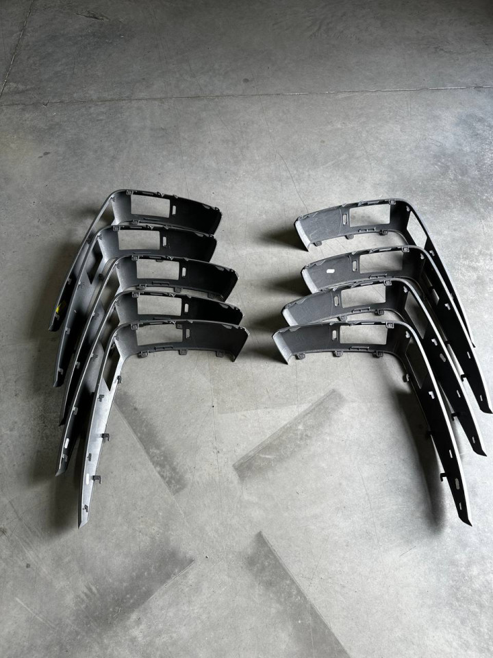 Декоративна накладка панелі ліва від магнітафона Sprinter W906/ Crafter